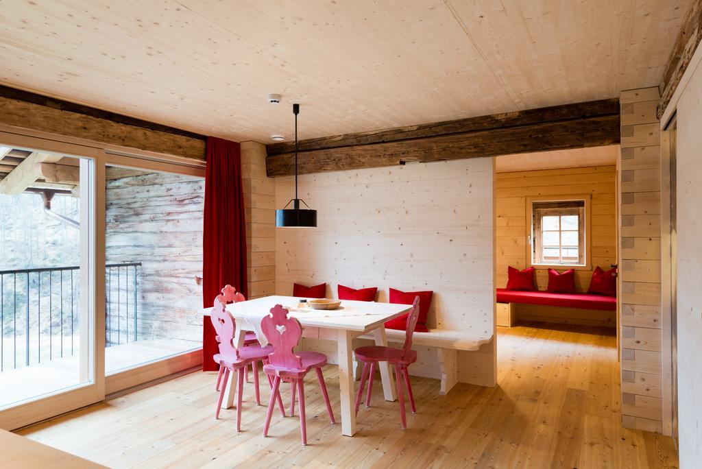 Giatla Hof Der Alfenalm - Ferienwohnungen Am Berg Innervillgraten Room photo