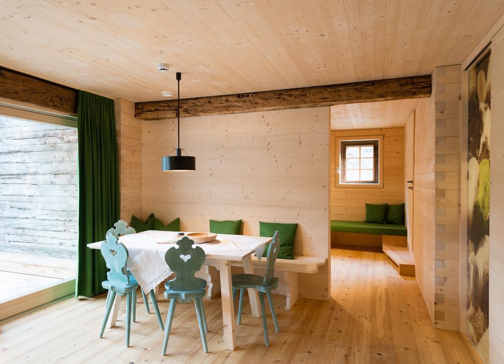 Giatla Hof Der Alfenalm - Ferienwohnungen Am Berg Innervillgraten Room photo