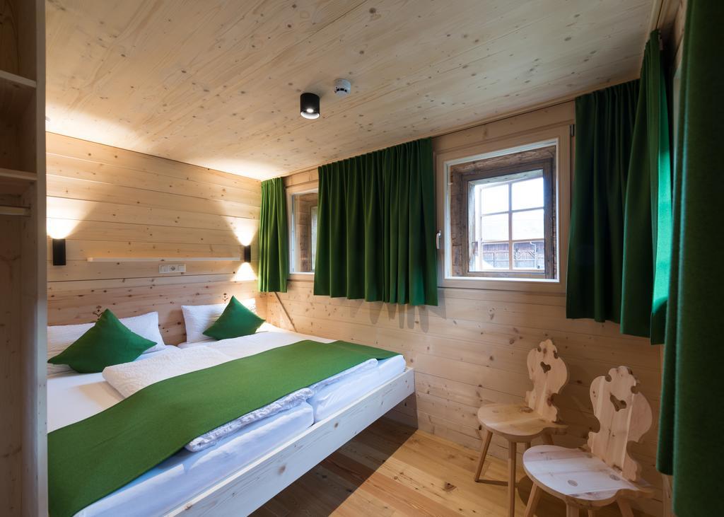 Giatla Hof Der Alfenalm - Ferienwohnungen Am Berg Innervillgraten Room photo